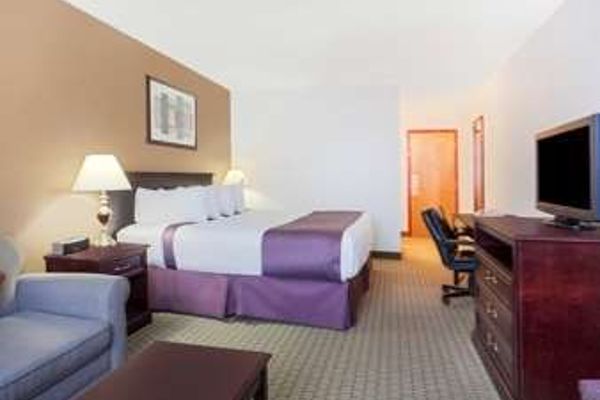 Ramada Red Deer Hotel and Suites